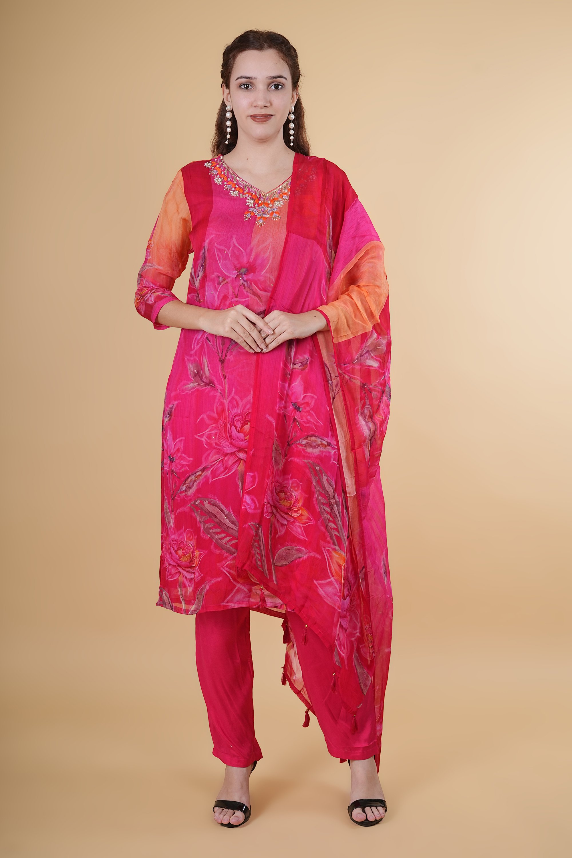 Shop the latest trends in women’s clothing at My Velvet Villa